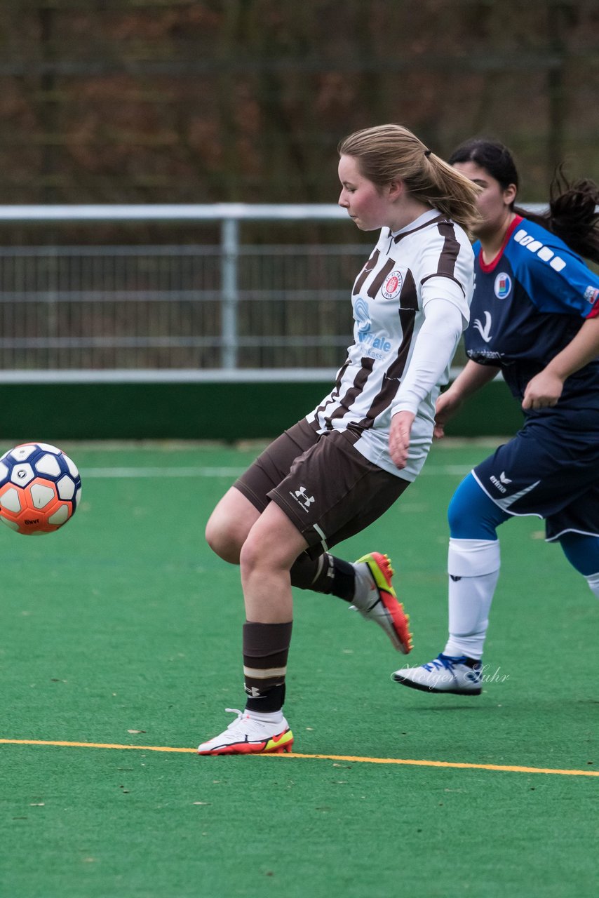 Bild 316 - wBJ VfL Pinneberg - St. Pauli : Ergebnis: 7:0 (Abbruch)